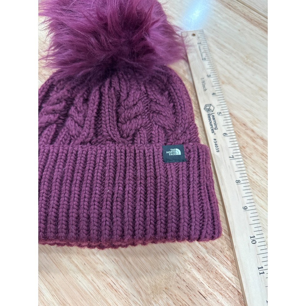 The North Face Beanie Kids One Size Burgundy Cable Knit Faux Fur Pom PomHat - Picture 7 of 7